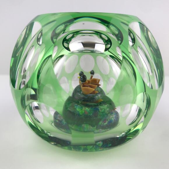Perthshire 1983G Ducks in the Pond 3D Faceted Flash Overlay Hollow Paperweight - Picture 4 of 16